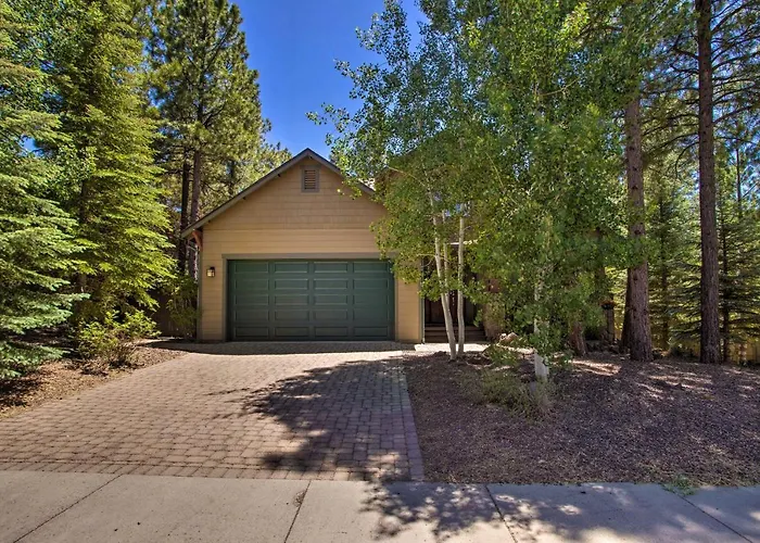Hideaway: Private Hot Tub, 4 Mi To Dtwn! Hébergement de vacances Flagstaff